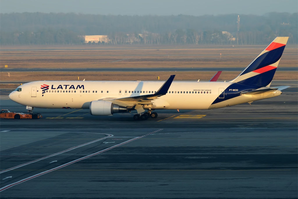 Latam Brasil quiere vender nueve Boeing 767 y busca permiso judicial